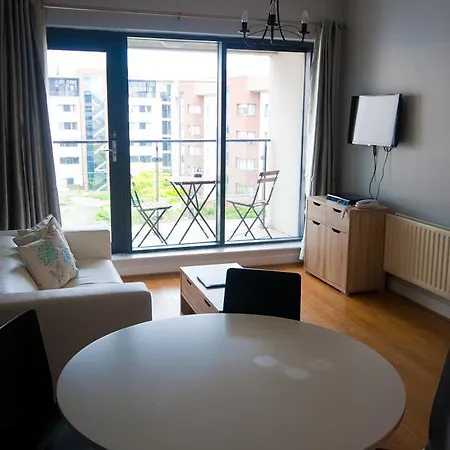 Hotel apartamentowy Custom House Square Dublin