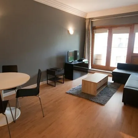Aparthotel Custom House Square *